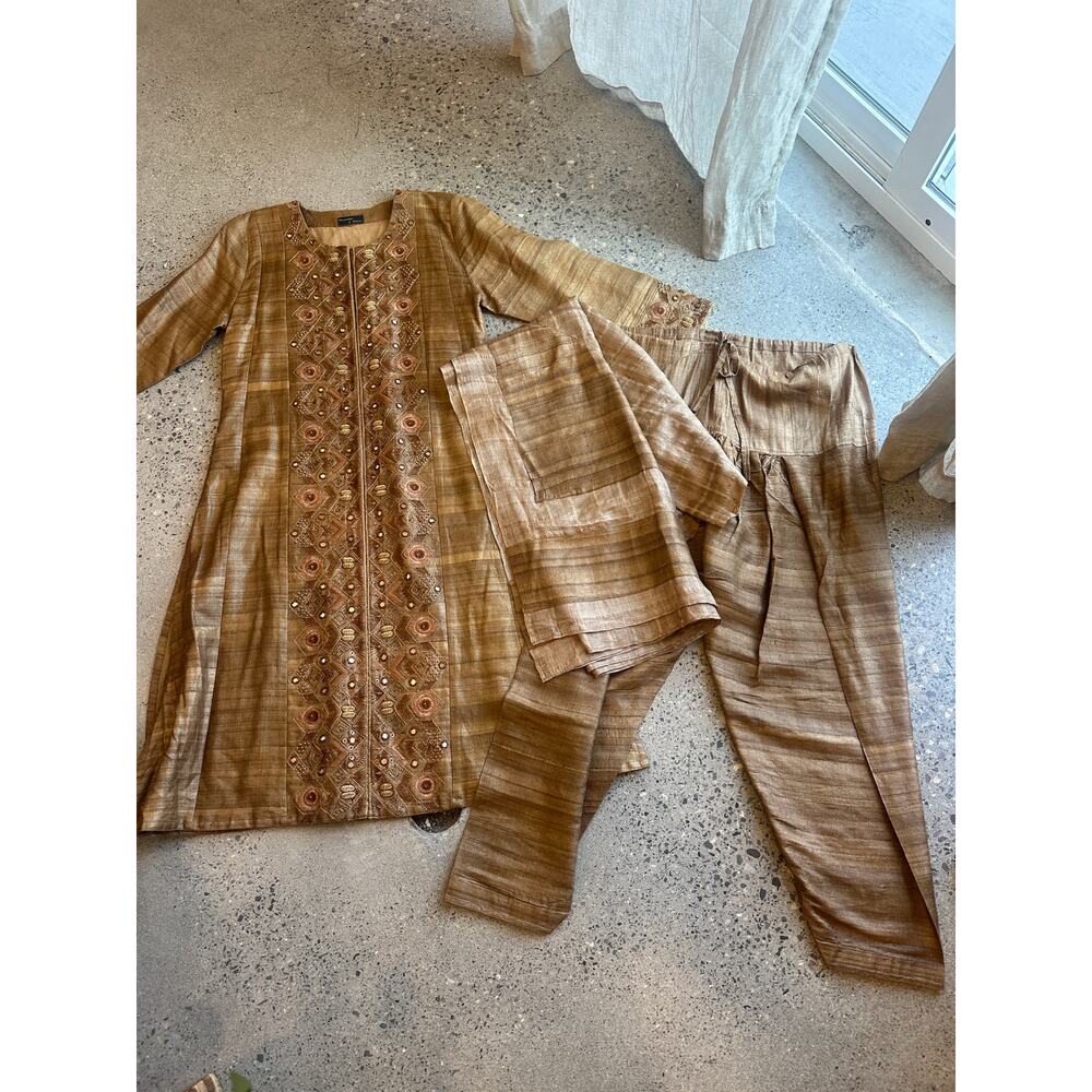 Vintage Women's Large Mocha Silk Gold Embroidered Salwar Kameez Set